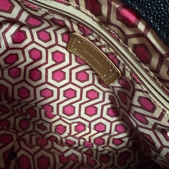 Nine West Black Shoulder Bag Silver Chain Strap Textured Faux Leather Purse - Picture 6 of 7